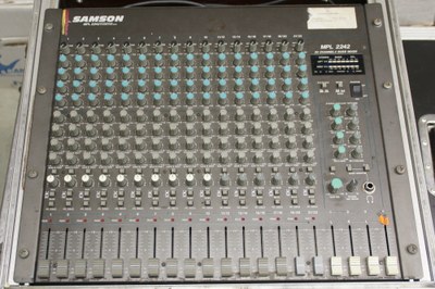 band mixer front